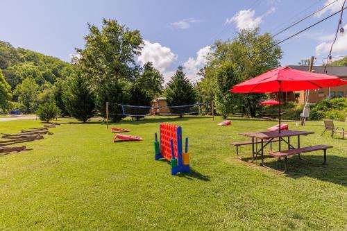 Játszótér, Qualla Cabins and Motel Cherokee near Casino in Cherokee (Észak-Karolina)