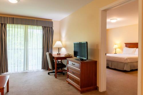 White River Inn & Suites - main image