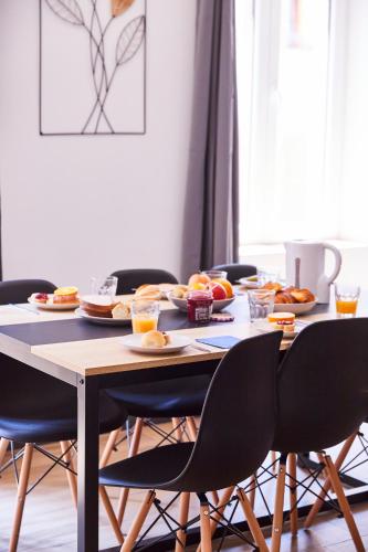 Patogumai, TH 101 Appartement F3 spacieux 1 à 5 pers 1er étage (TH 101 Appartement F3 spacieux 1 a 5 pers 1er etage) in Thanas