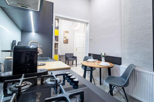 Modern Central Smart Home - image 2