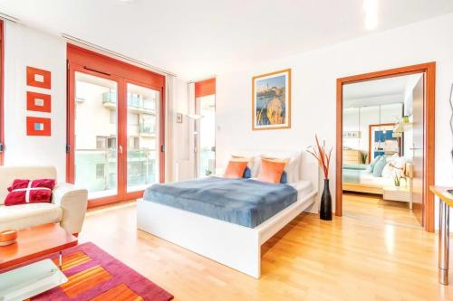 River View - Sunny - Comfy - image 13