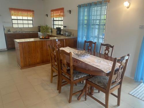 Immaculate 3 Bed Villa Overlooking Admiralty Bay in Port Elizabeth