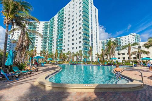 Ocean view 1 bed Tides 11th floor Miami