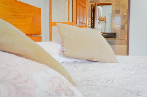 Master Room image 9
