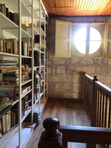 Grande maison de charme en pierre in Saint-Médard-de-Mussidan