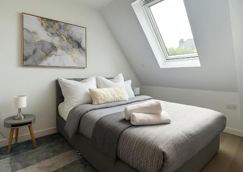 Prime Location! Cozy Stay by Riverside,Tube, Shops, London (photo 2)