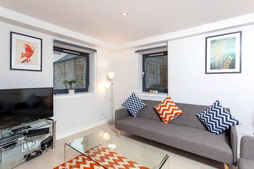 Walk Everywhere -Top Rated Flat on The Royal Mile., Edinburgh (Foto 7)