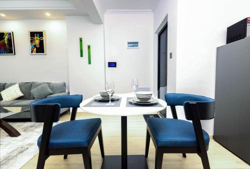 Cozy Stylish Apartment with King Bed and Wi-Fi in Athi River
