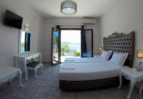 Double Room with Sea View (Building 1 - Gaia) image 10