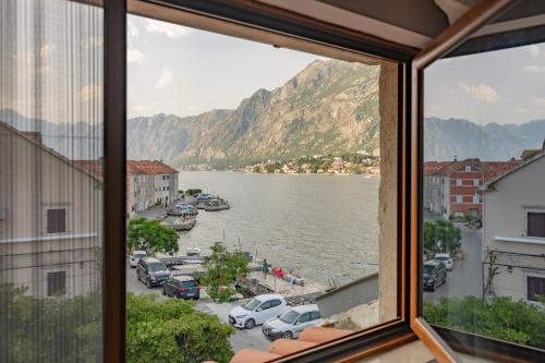 Apartments Račić, Kotor