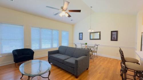 Apartment image 10