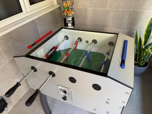 Luxurious Private Retreat Ideal Getaway for two in Східний Грінстед