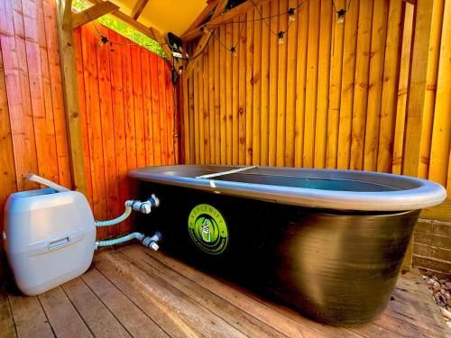 อ่างแช่น้ำร้อน, Luxurious Private Retreat Ideal Getaway for two in อีท แกรนสเตรด