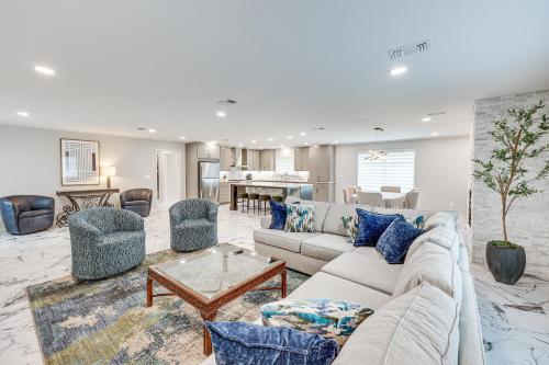 < 1 Mi to SAU: Newly Renovated Home w/ Yard!
