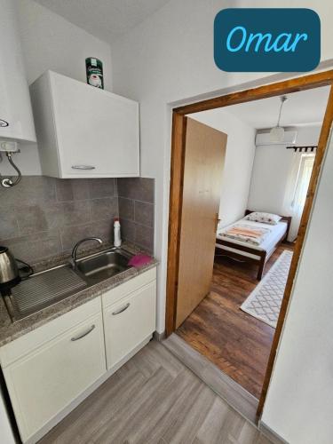 Omar, Una & Raska Apartmani in Orašac