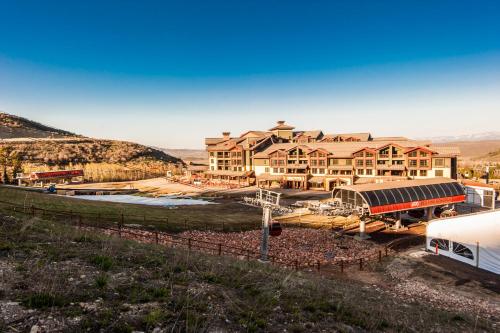 Ski-in/Ski-out 3 Bedroom Canyons Resort