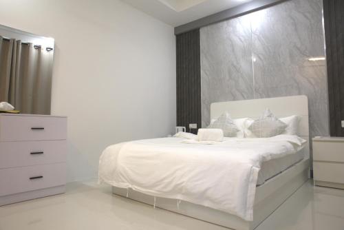 Moro SW Laamu in Laamu Atoll