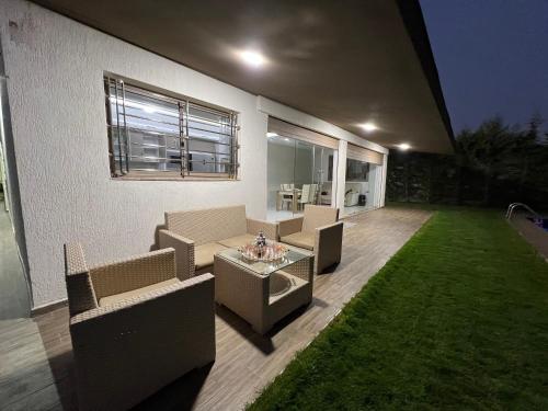 Villa familiale avec piscine à Agadir Golf (Villa familiale avec piscine a Agadir Golf) in 이네즈가네