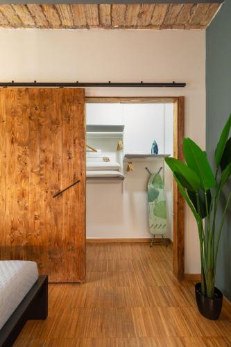 Quintino Terrace Apartment near Termini Station, Рим (фото 9)