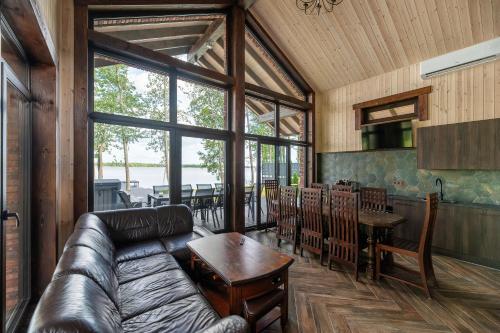 Galuonu vilos Ezero in 因圖爾克