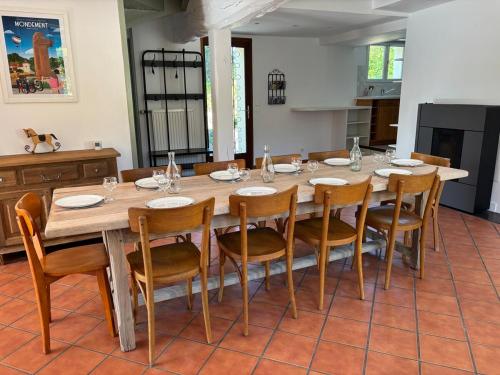 Le Mondementais - Gîte en Champagne avec piscine (Le Mondementais - Gite en Champagne avec piscine) in Mondement-Montgivroux