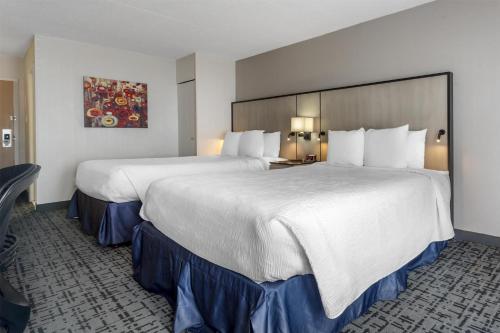 Queen Room with Two Queen Beds - Non-Smoking
