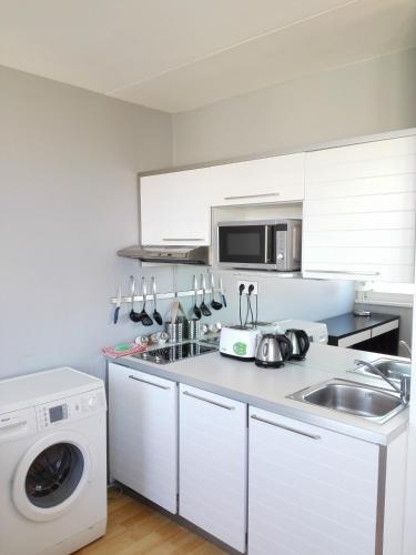 Golden Family Apartments - image 3