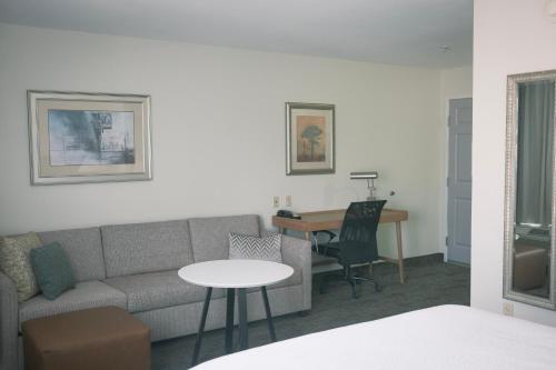 Staybridge Suites Austin Airport an IHG Hotel - image 12