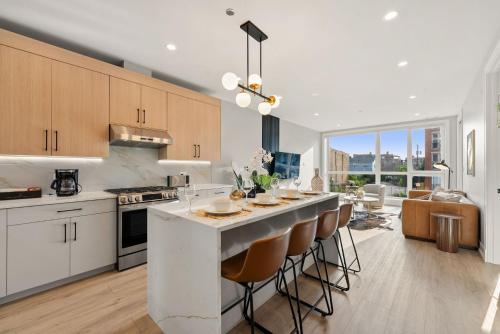 Bright 2Bed 2Bath in Brand New Pilsen Development in University Village