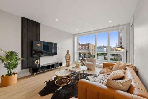 Bright 2Bed 2Bath in Brand New Pilsen Development in University Village