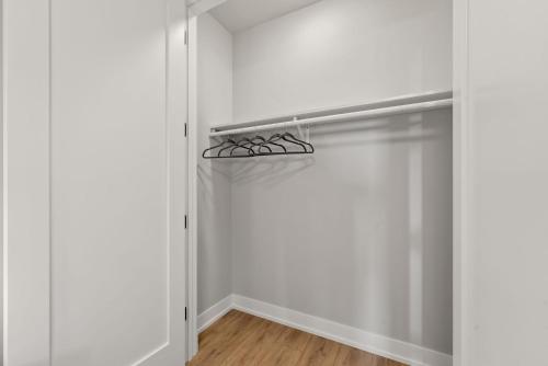 Bright 2Bed 2Bath in Brand New Pilsen Development in University Village