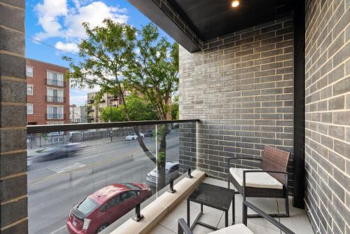 Bright 2Bed 2Bath in Brand New Pilsen Development in University Village