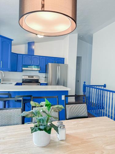 Large Home Near SLC Airport And Downtown