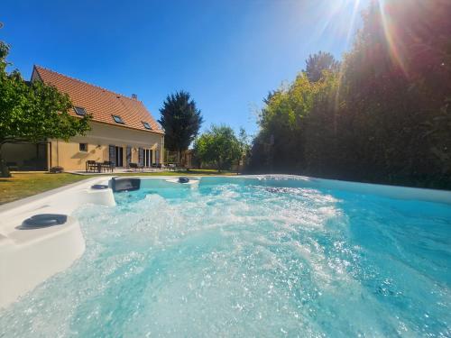 Kert, Maison Cosy Campagne, Terrasse & Spa in Touquin