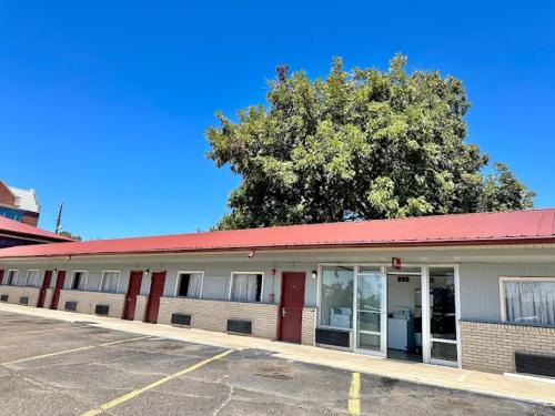 . flamingo motel