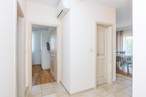 Two-Bedroom Apartment with Terrace image 1