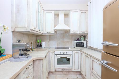 Two-Bedroom Apartment with Terrace image 8