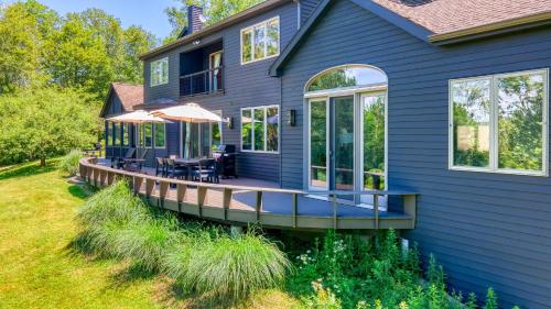 Wellspring by AvantStay Indoor Pool Views in Richmond, USA