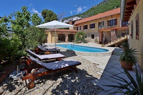 Family friendly house with a swimming pool Grizane, Crikvenica - 24302