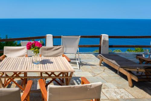 balkon/taras, Hideaway in Damouchari with private access to sea ANNA's HORIZON in Ntamouchari