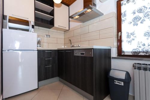 Two-Bedroom Apartment with Terrace and Sea View image 7