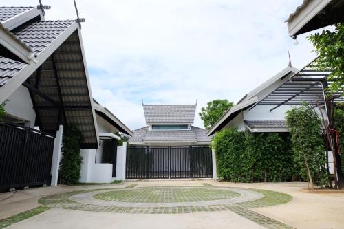 me2 Singhamuntra Resort Kamphaengsaen in Kamphaeng Saen