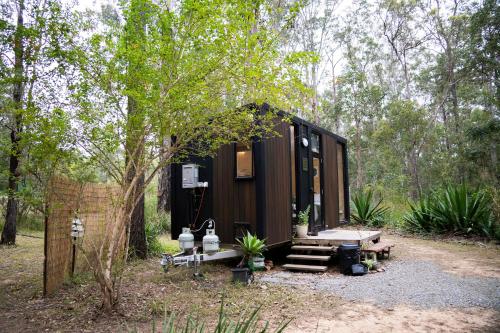 Rocky Creek Escape by Tiny Away in Neerdie