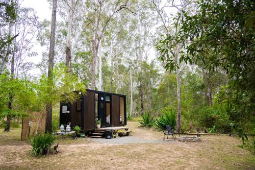 Rocky Creek Escape by Tiny Away in Neerdie