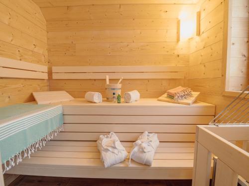 Wellness, Chalet near Lake Grundlsee with Sauna in Archkogl