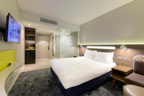 Holiday Inn Express Brisbane Central By IHG - image 2