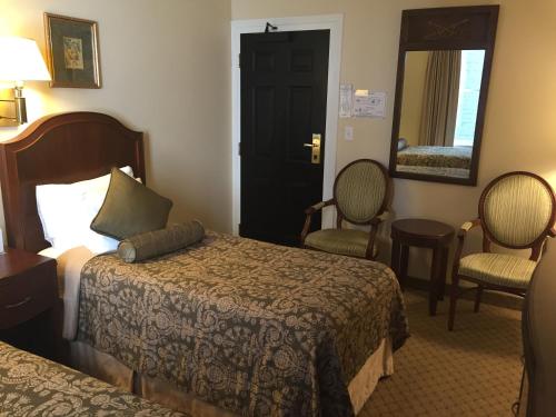 Twin Room with Two Twin Beds room in Hotel Amari