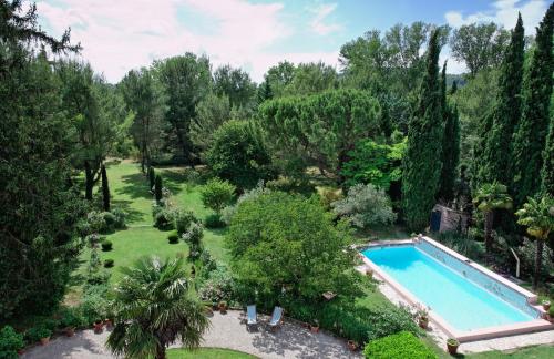 Le Domaine de Saint Veran chambre d'hôte Plan-d'Orgon