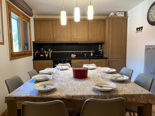 Duplex 4 chambres avec piscine à Samoëns - Résidence de standing - FR-1-629-149