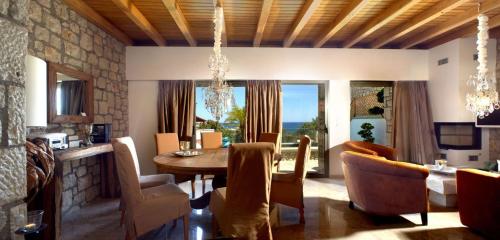 Executive Rhodes Villa Villa Althea 2 Bedroom Villa with Sea Views Pefkos - image 3